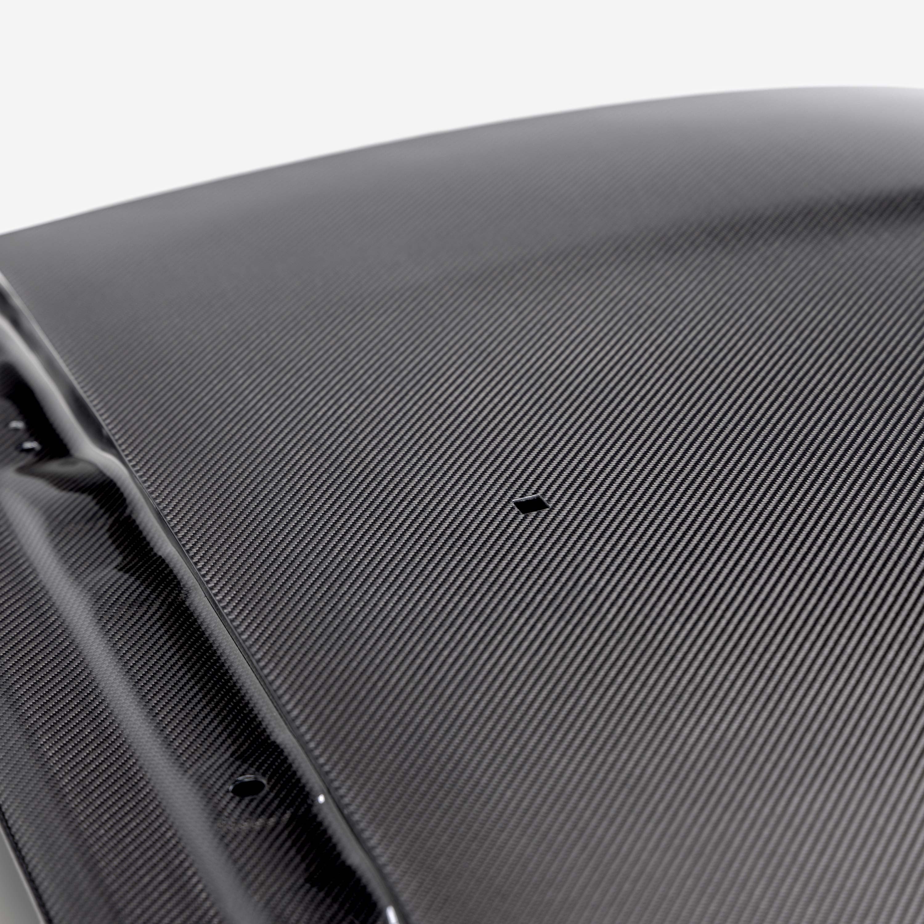 Seibon Dry Carbon Fibre Roof – Nissan Z 23+ Gloss