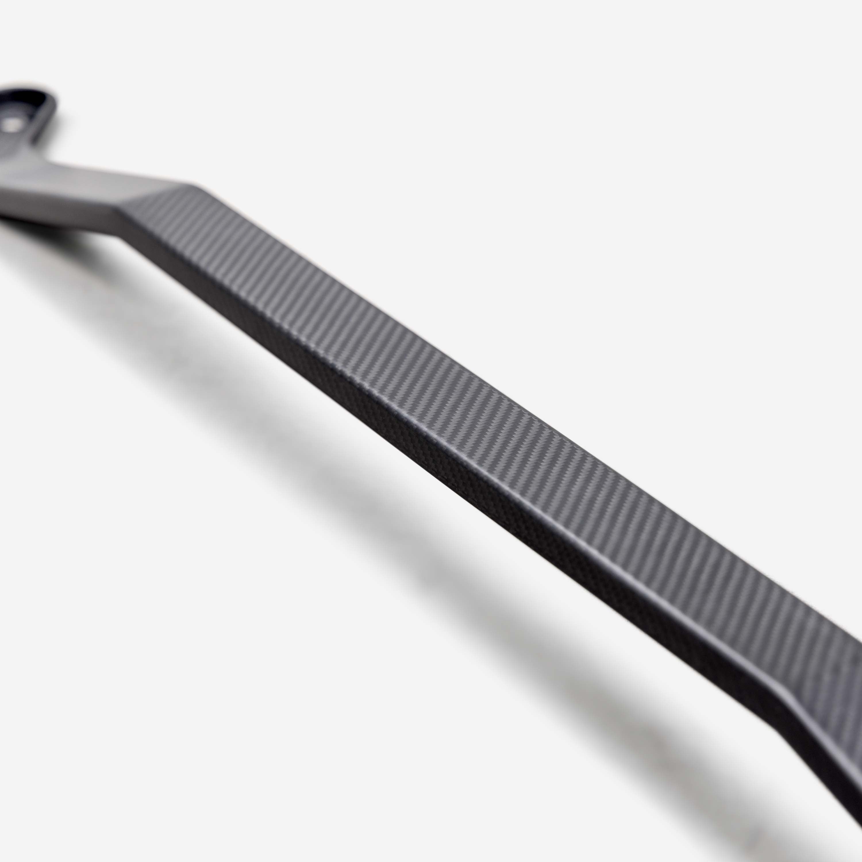 Seibon Carbon Fibre Front Strut Brace – Nissan Z 23+