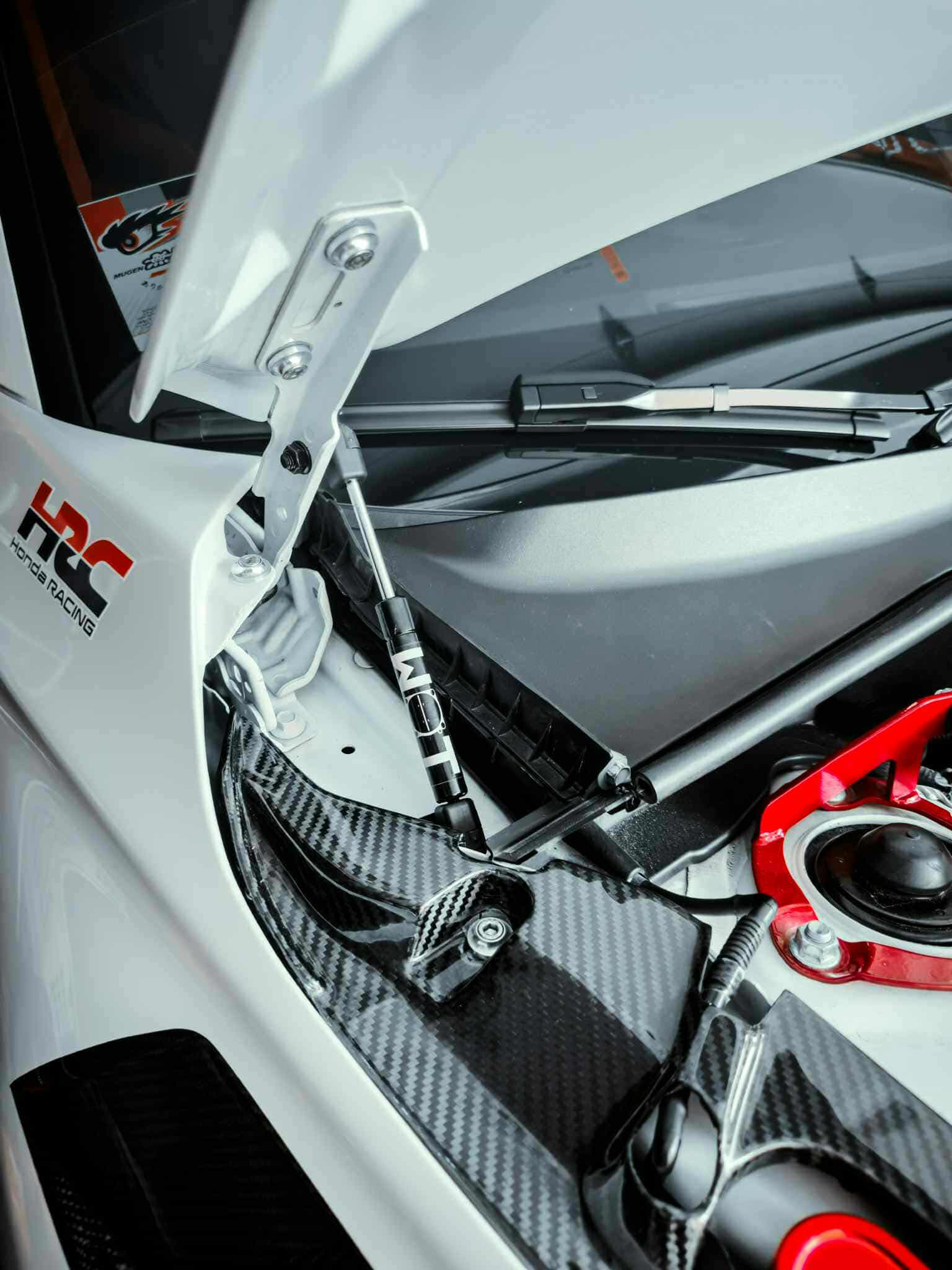 WOT Hood Strut Kit – Honda Civic Type R (FL5) - Chicane Australia