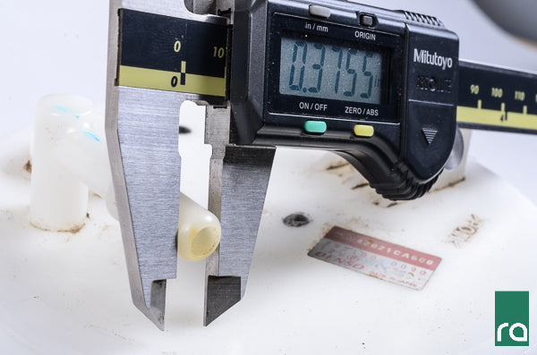 Radium Engineering SAE Female EFI Quick Connect to 6AN Male Low Profile Fitting - Universal - Image 2