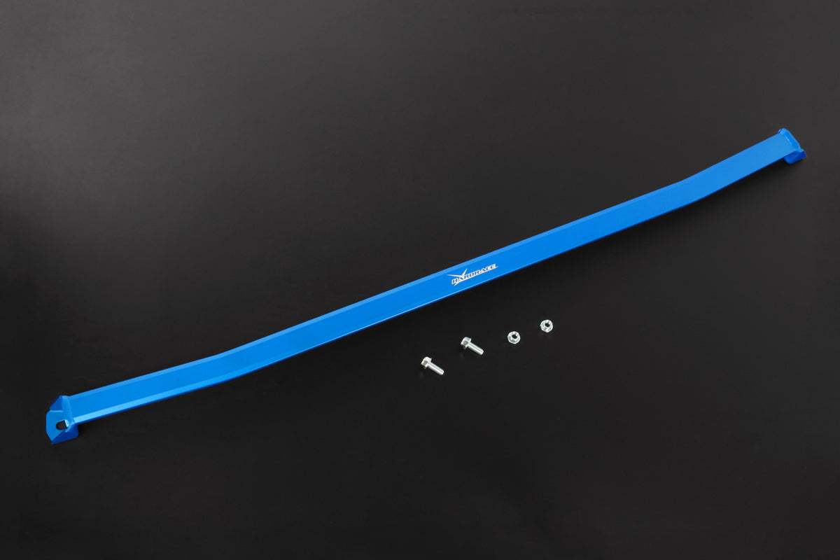 HARDRACE front strut brace – Nissan Kicks (P15) – blue brace with bolts and nuts on dark background