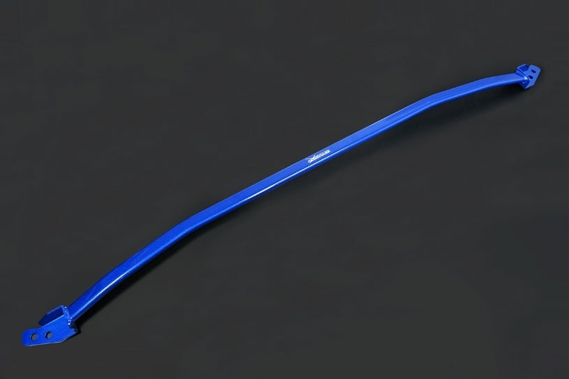 HARDRACE rear subframe brace – Nissan Kicks (P15) – blue brace on dark background
