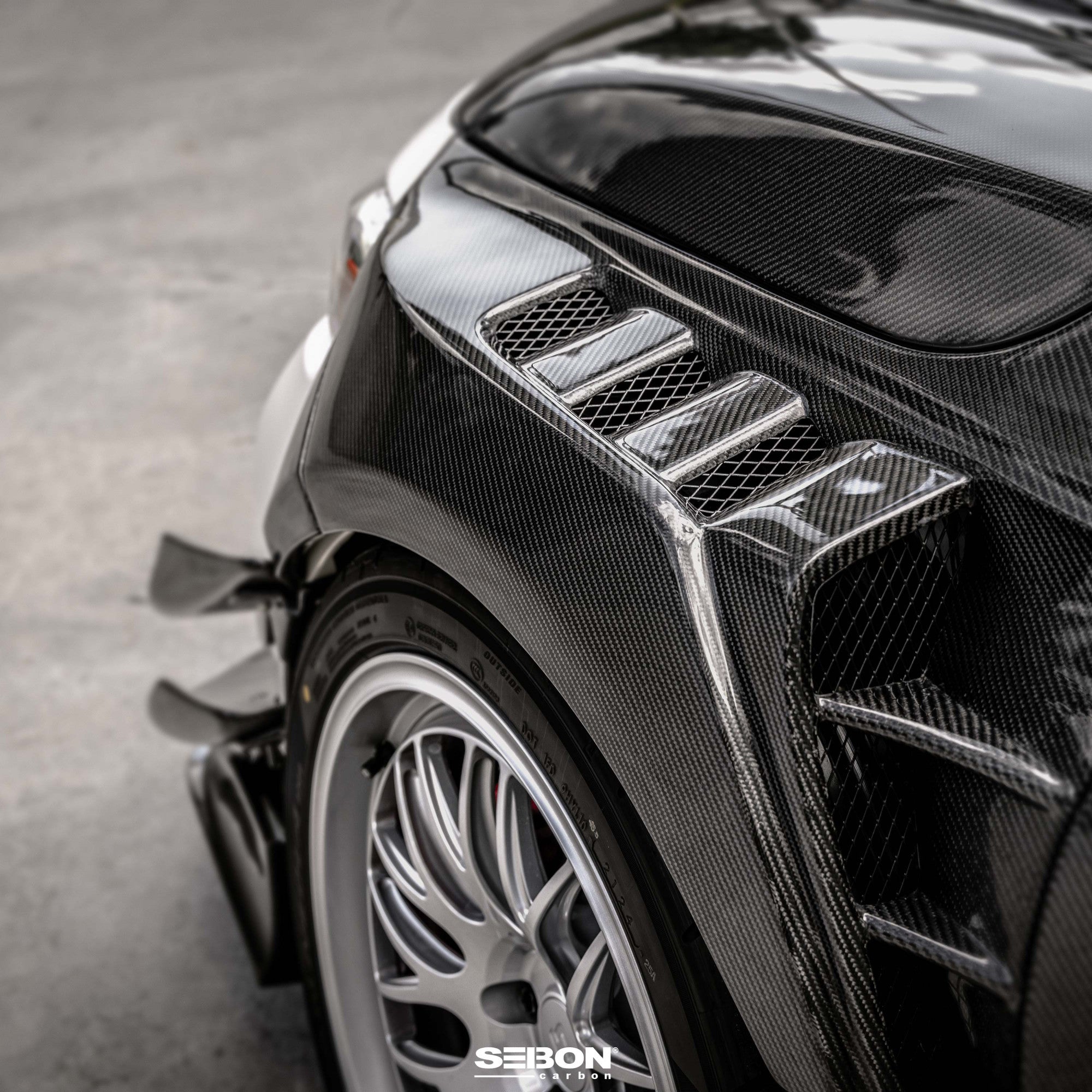 Seibon MB-Style Carbon Fibre Guards – Honda Civic Type R (FL5) 2023+