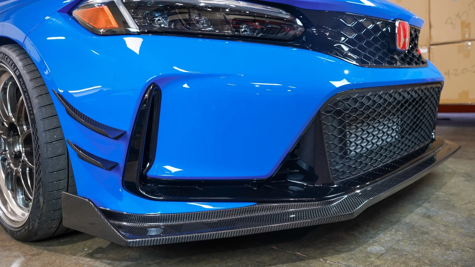 APR Performance Front Bumper Canards (Carbon) – Honda Civic Type R FL5 (2023+) - Chicane Australia
