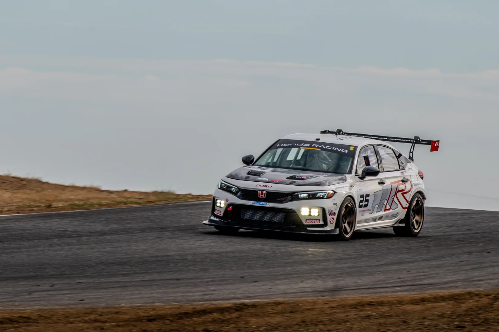 APR Performance GT-250 Swan Neck Wing 67" (Carbon) – Honda Civic Type R FL5 (2023+) - Chicane Australia