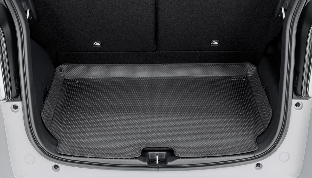 Honda Access waterproof folding luggage tray in the boot of the Honda Super-ONE