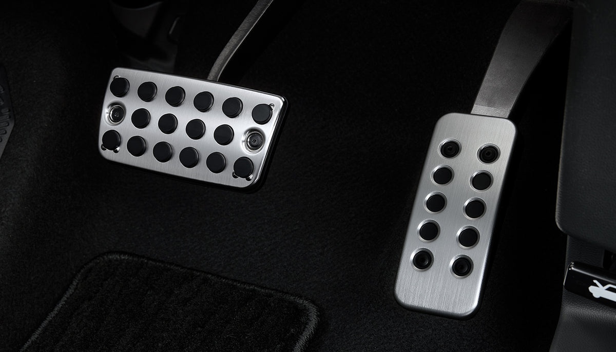 Honda Access aluminium sports pedals fitted to the Honda Super-ONE footwell