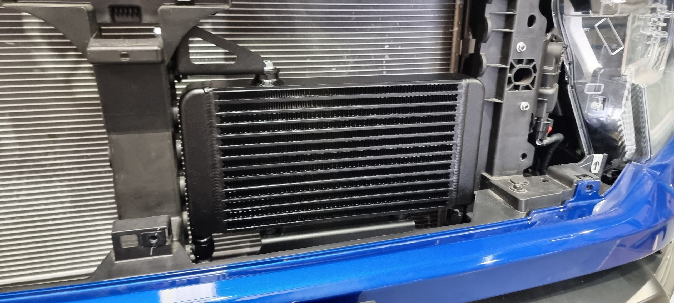 Process West Transmission Cooler – Next Gen Ranger Raptor Black (OEM & Stage 1/2 Intercooler Compatible) - Chicane Australia