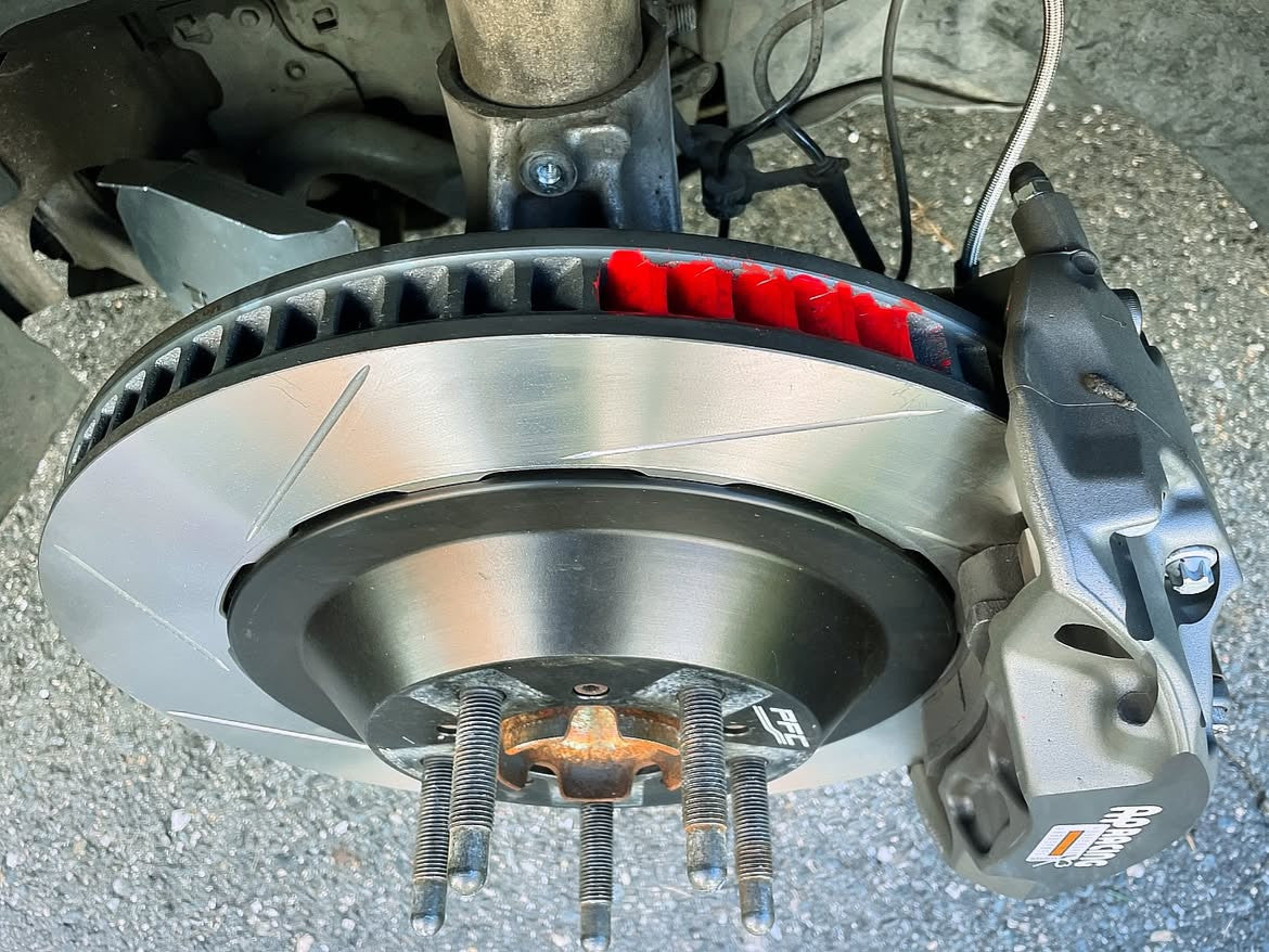 Paragon Performance slotted rotor ring (product illustration) – view 2