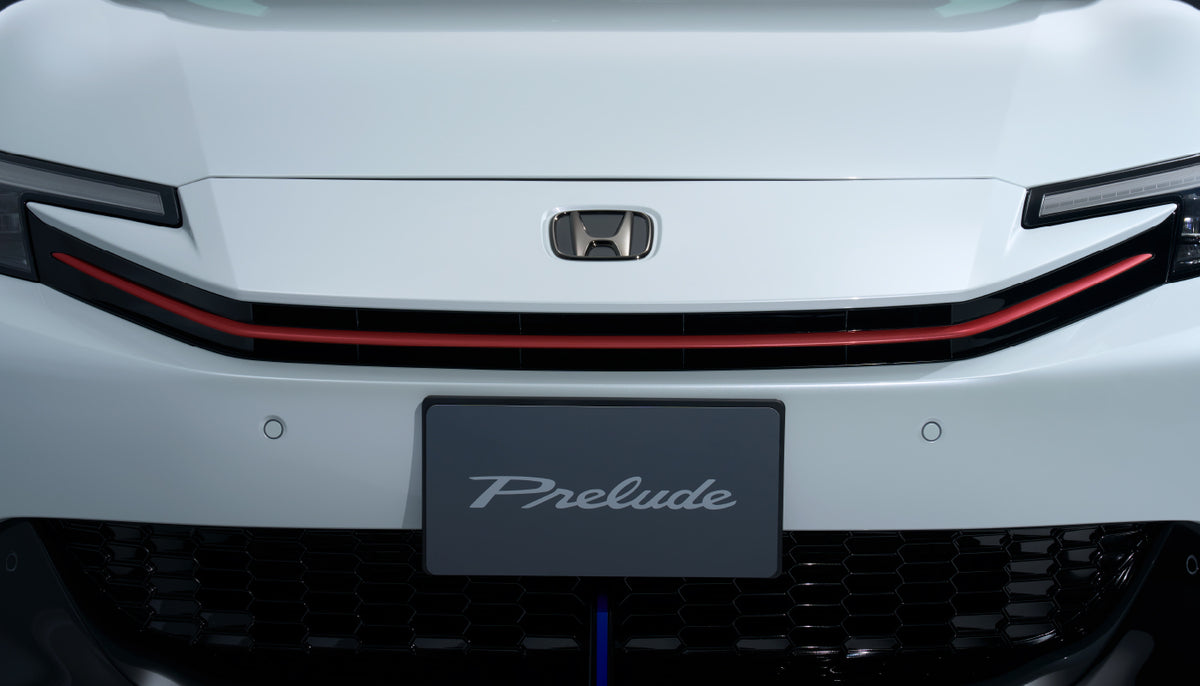 Honda Prelude BF1 front with the Flame Red front grille moulding fitted