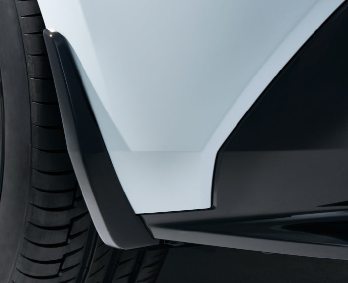 Honda Access Berlina Black rear mud guard behind the rear wheel of a Honda Prelude BF1