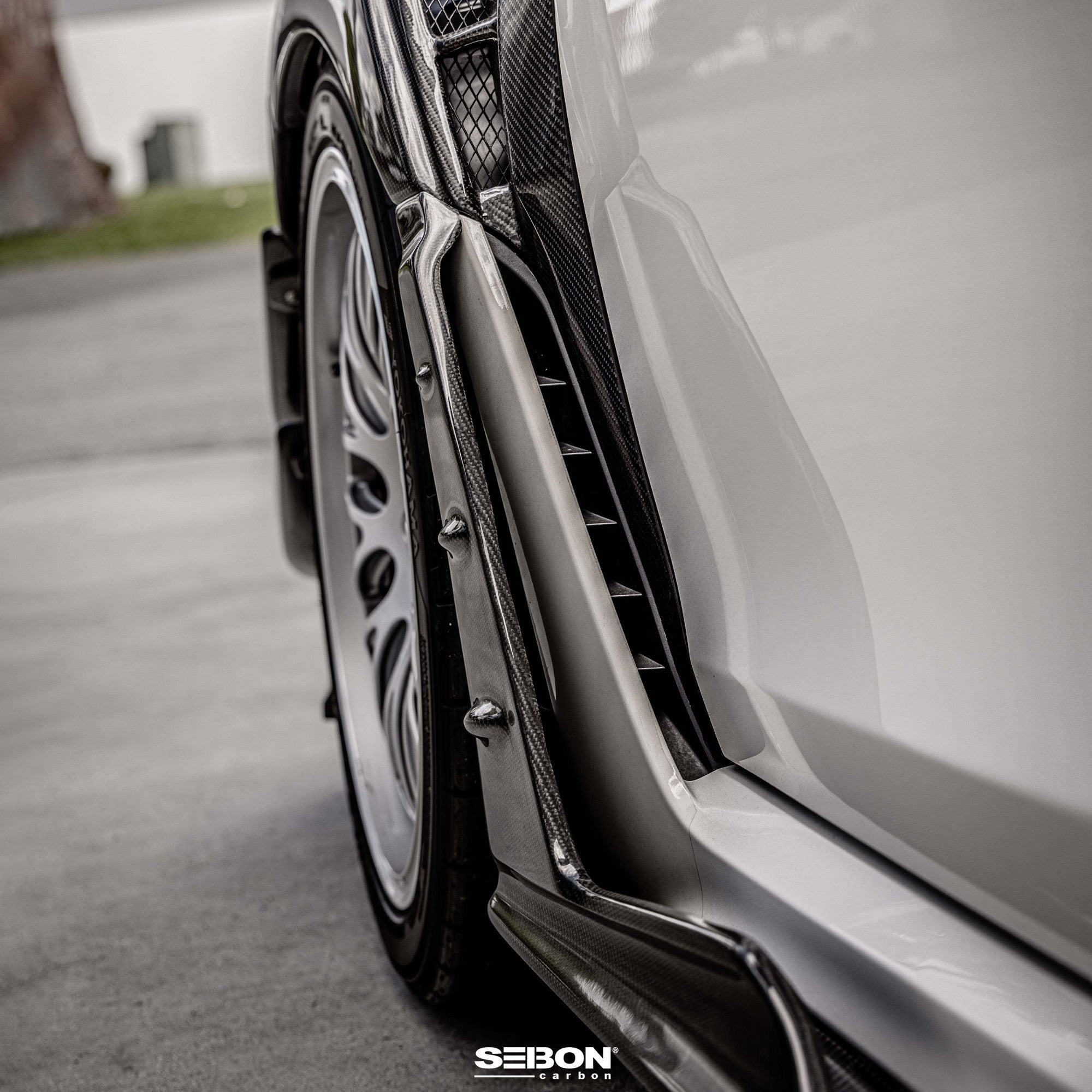 Seibon MB-Style Carbon Fibre Front Side Skirt Extensions – Honda Civic Type R (FL5) 23+